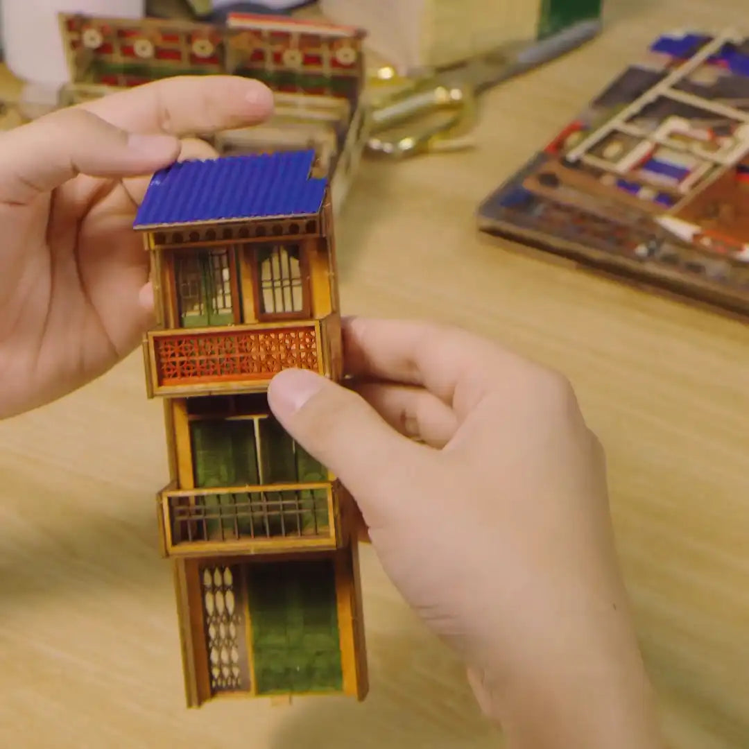 Phố Đường Tàu/ Train Street Hanoi - Việt Nam