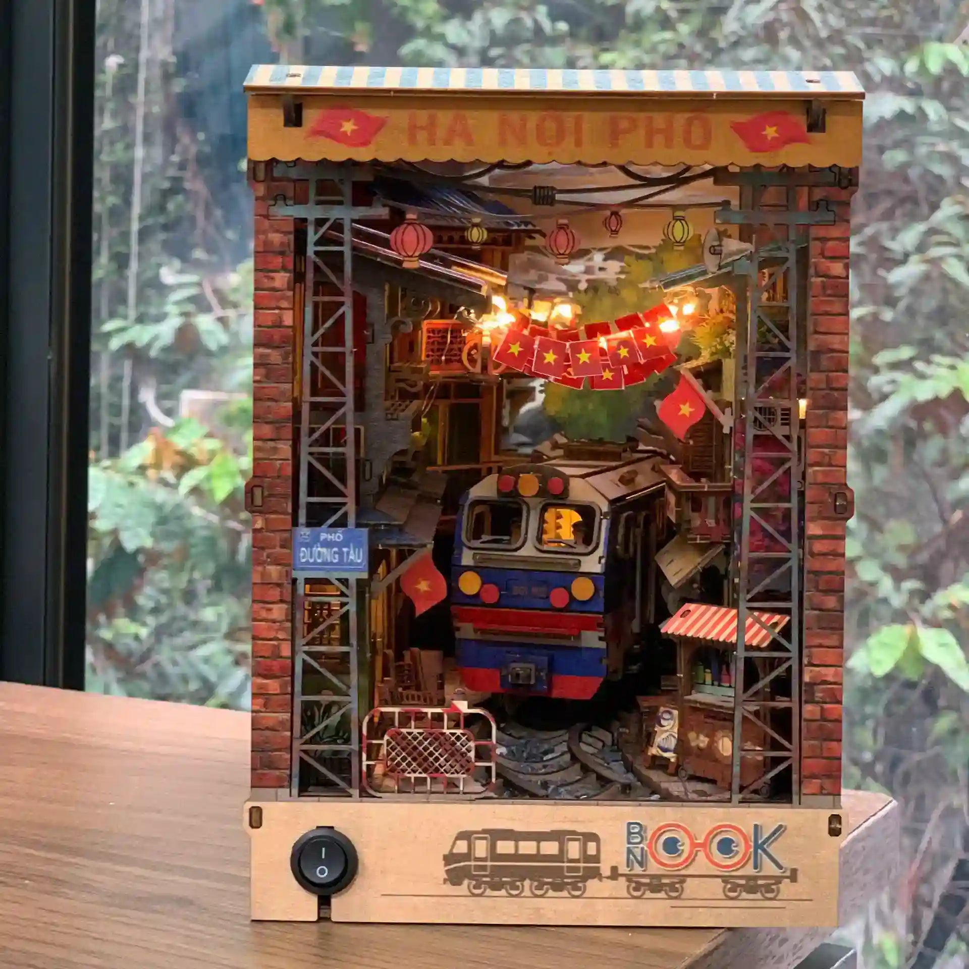 Phố Đường Tàu/ Train Street Hanoi - Việt Nam